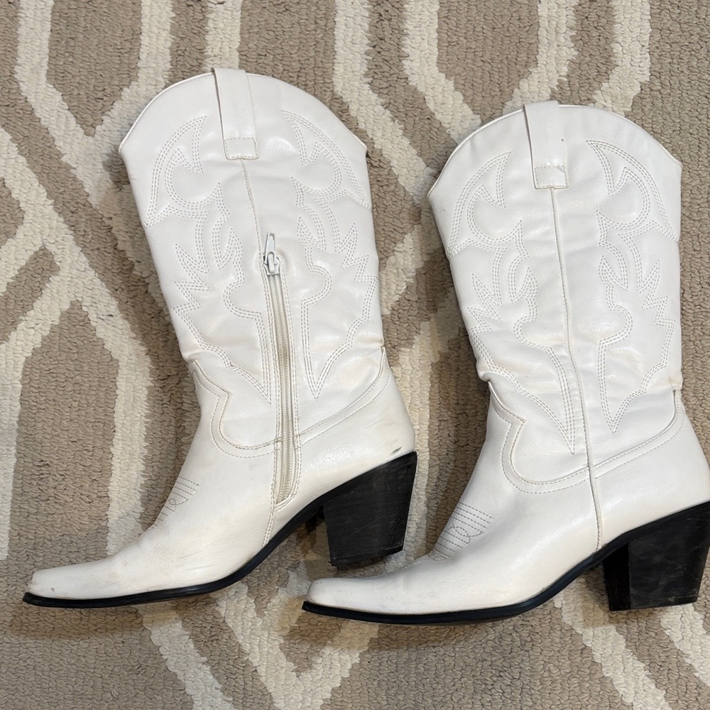 White Western Cowboy Boots